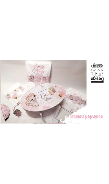 Trusou de botez cu papusica roz, gene lungi si broderie customizata, Doll 29